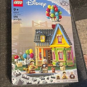 LEGO Disney Up House - Brand New